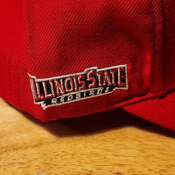 Top of the World Illinois State Redbirds Velcroback Hat - New - Picture 6 of 9